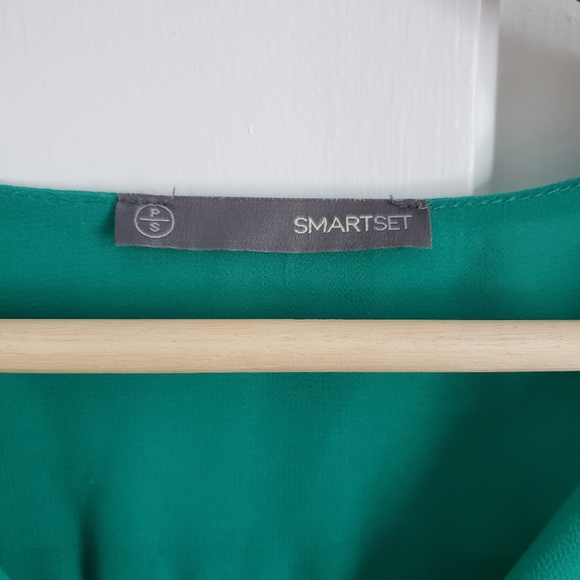 Smart Set teal long sleeve blouse - Picture 3 of 4